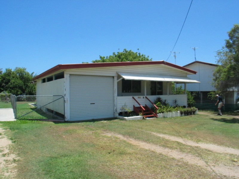 12 Daniel Street, Bowen QLD 4805