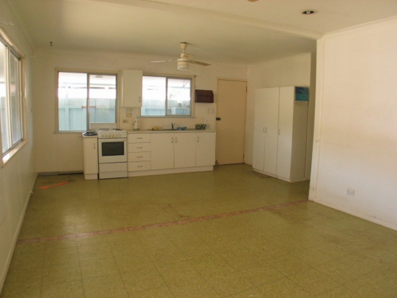 12 Daniel Street, Bowen QLD 4805