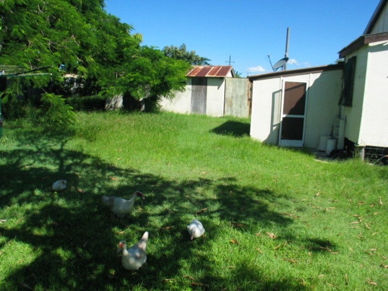 8 Belgravia Road, Bowen QLD 4805