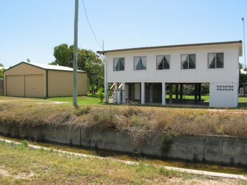 16 Dalrymple Street, Bowen QLD 4805