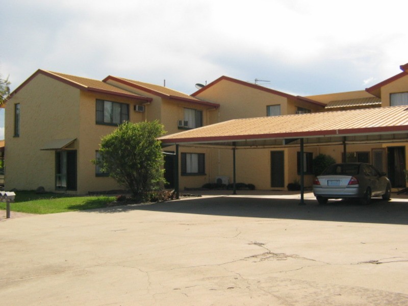 3/2A Powell Street, Bowen QLD 4805