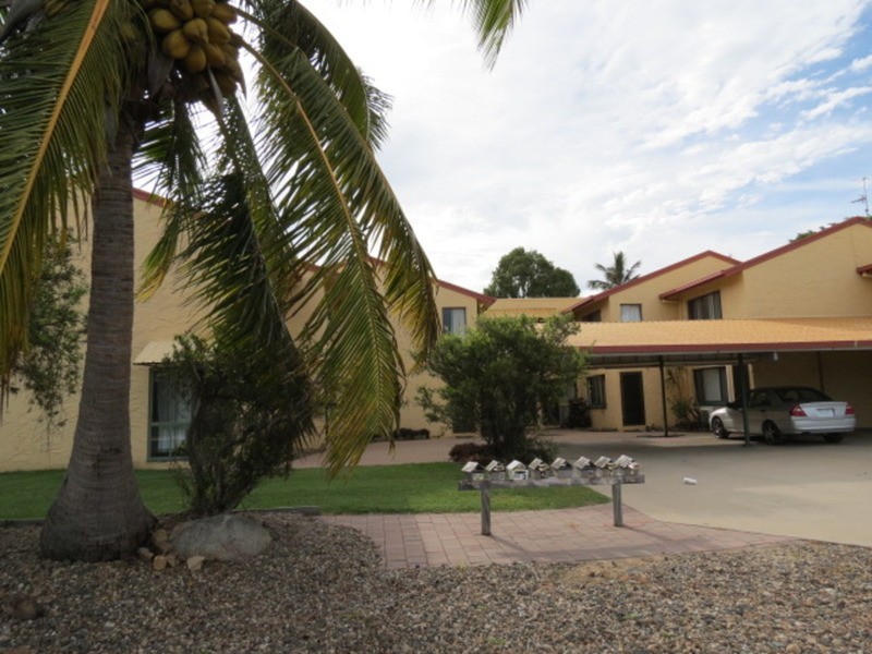 3/2A Powell Street, Bowen QLD 4805