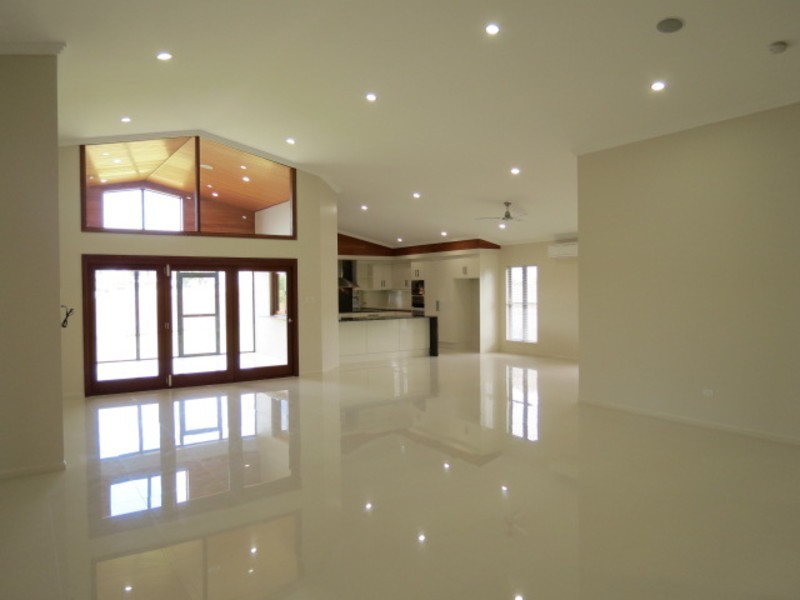 5 Daniel Street, Bowen QLD 4805