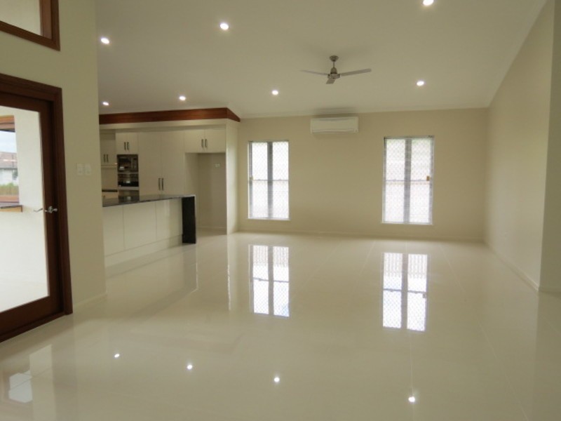 5 Daniel Street, Bowen QLD 4805