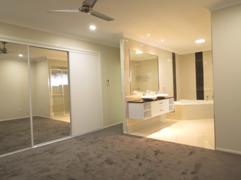 5 Daniel Street, Bowen QLD 4805