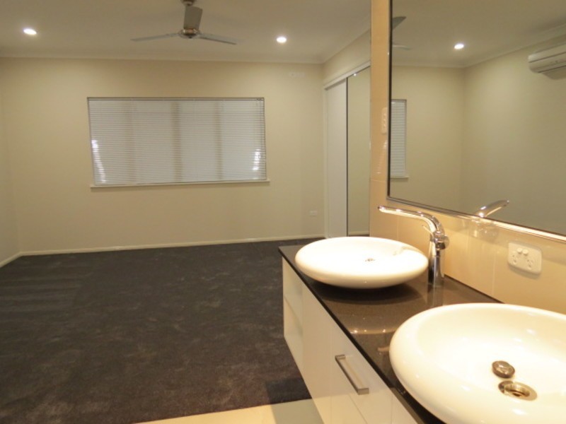 5 Daniel Street, Bowen QLD 4805