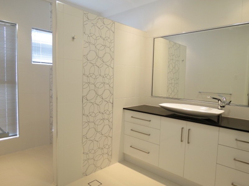 5 Daniel Street, Bowen QLD 4805