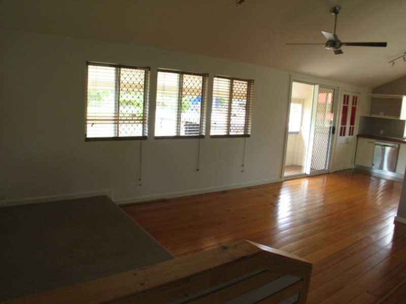 31 Livingstone Street, Bowen QLD 4805