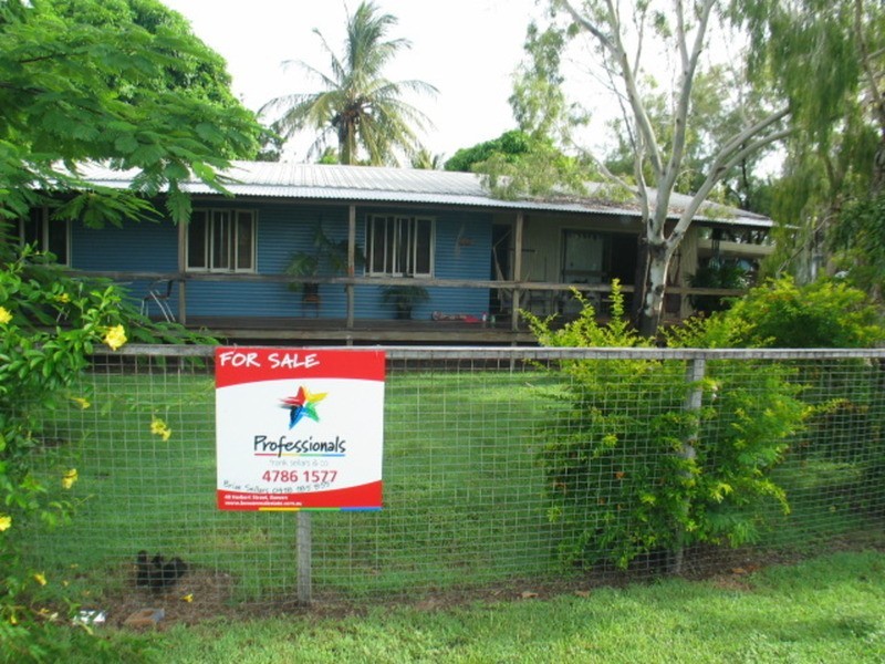 83 Horseshoe Bay Road, Bowen QLD 4805