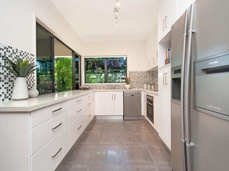 9 Campbell Street, Hermit Park QLD 4812