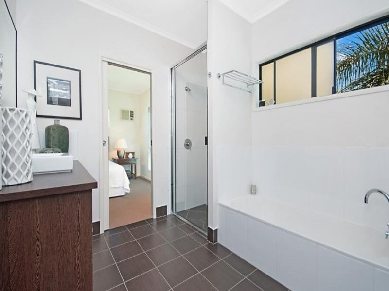 9 Campbell Street, Hermit Park QLD 4812