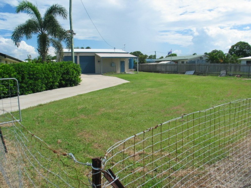 8 Schilling  Court, Bowen QLD 4805