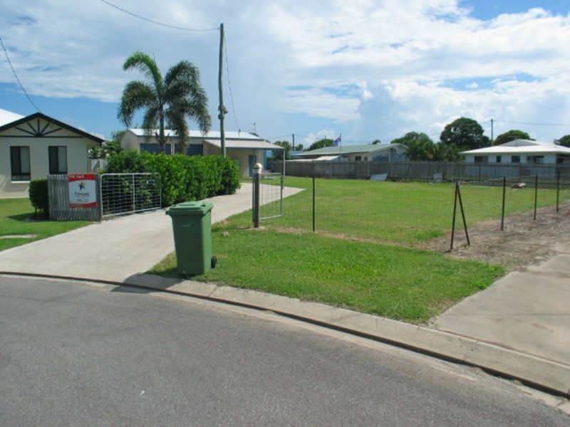 8 Schilling  Court, Bowen QLD 4805