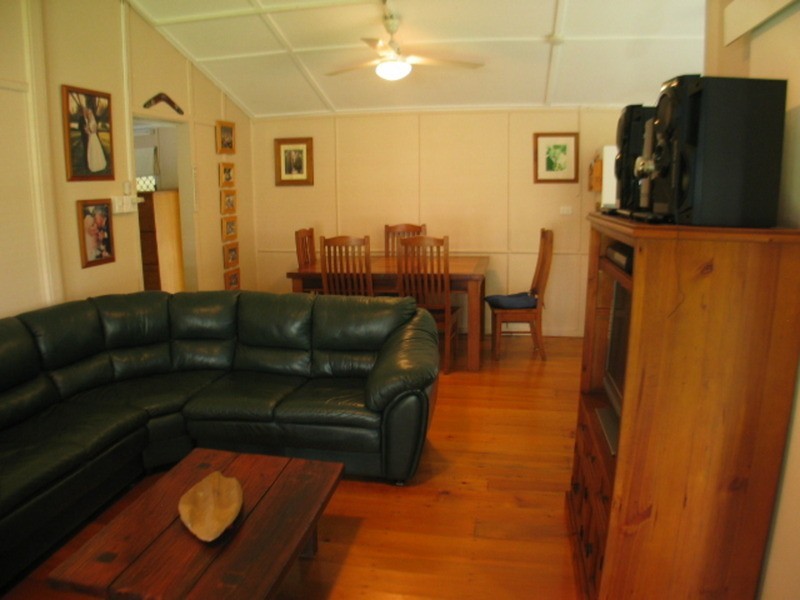 28 Tracey Street, Bowen QLD 4805