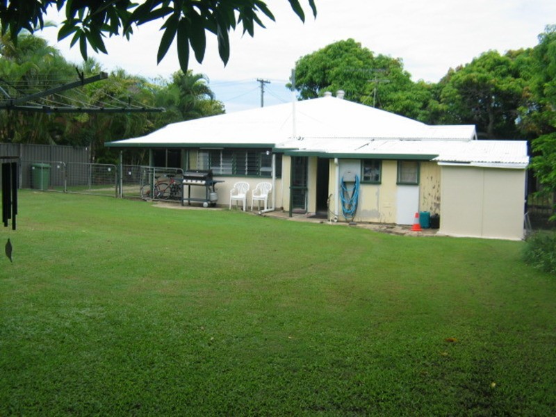 28 Tracey Street, Bowen QLD 4805