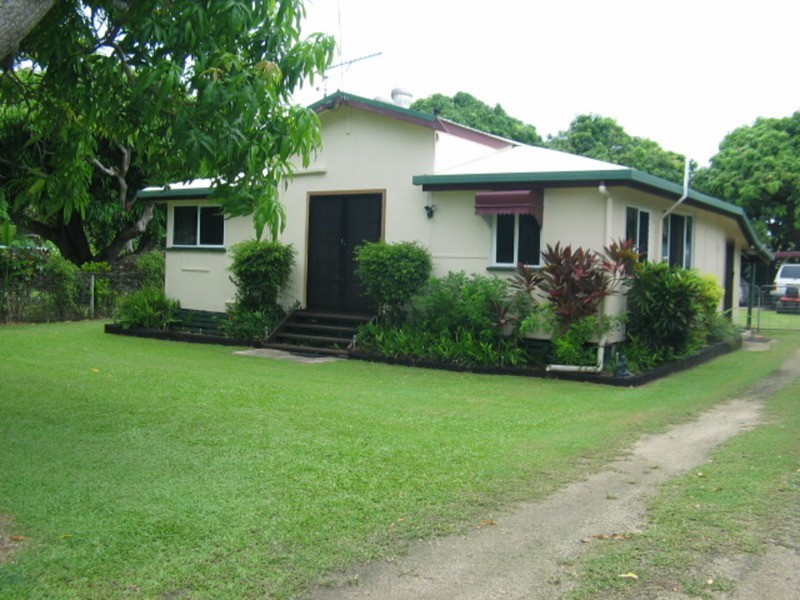 28 Tracey Street, Bowen QLD 4805