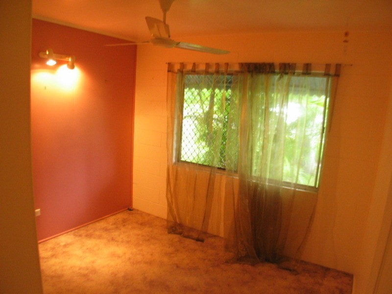 22 Rosshall Street, Bowen QLD 4805