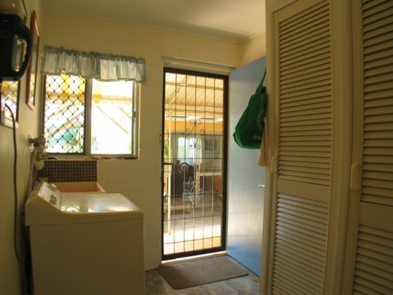 22 Rosshall Street, Bowen QLD 4805