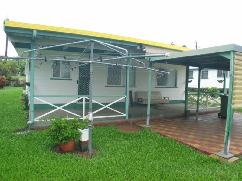 106 Gregory Street, Bowen QLD 4805