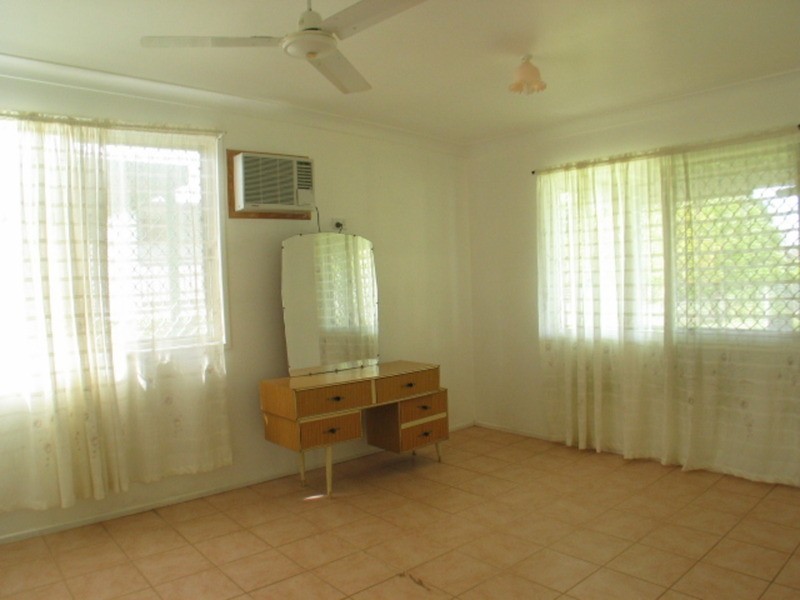 106 Gregory Street, Bowen QLD 4805