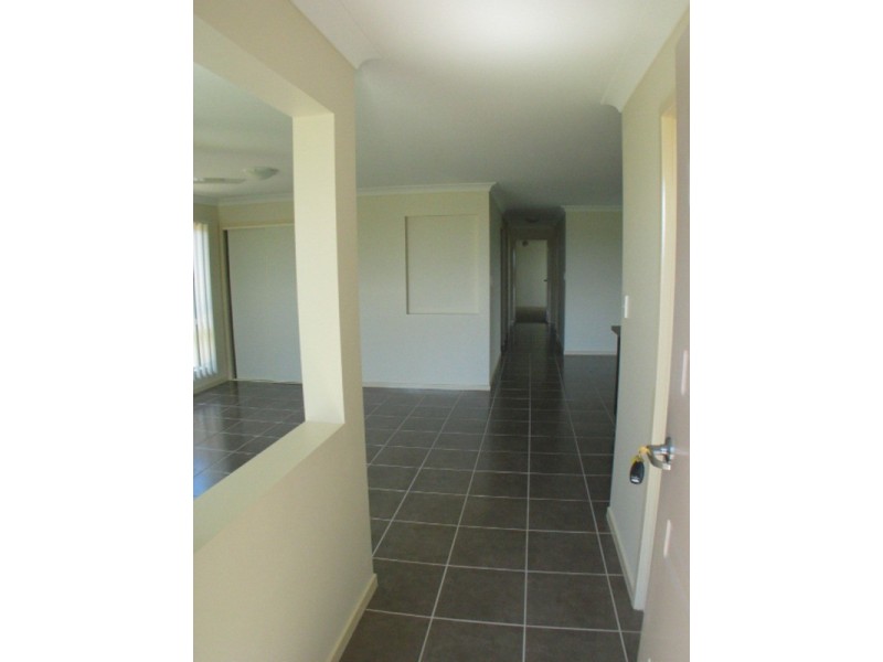 4 Seacove Crescent, Bowen QLD 4805