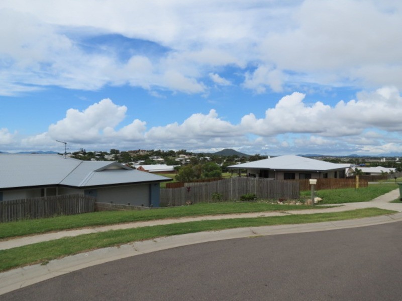 17 Yardley Court, Bowen QLD 4805