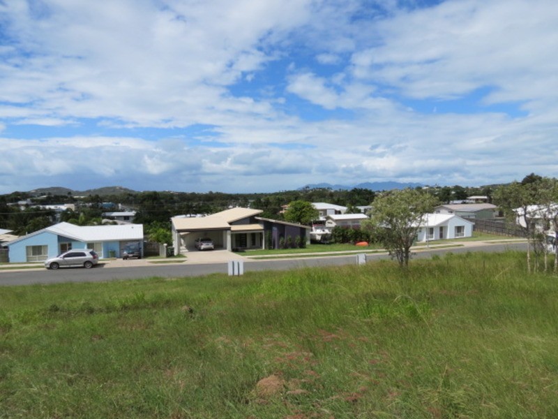 7 Allan Place, Bowen QLD 4805