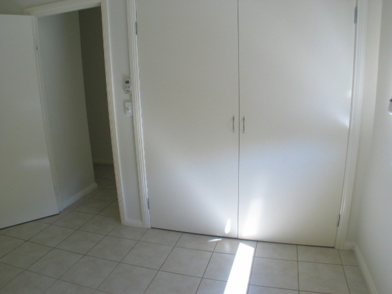 2/13 Queens  Road, Bowen QLD 4805
