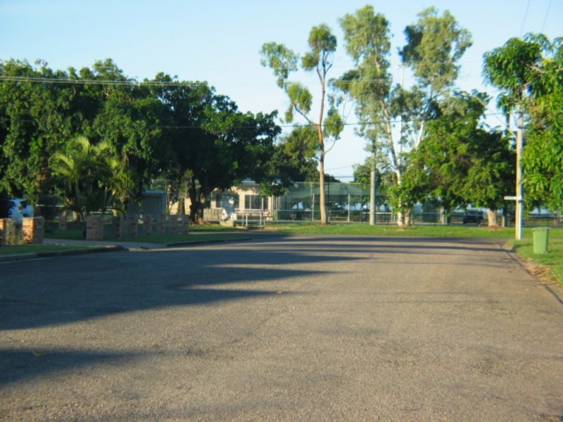 2/22 Tracey Street, Bowen QLD 4805