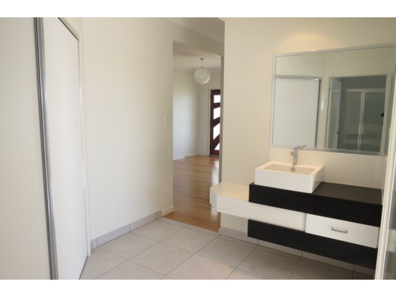 40 Scenic Drive, Bowen QLD 4805