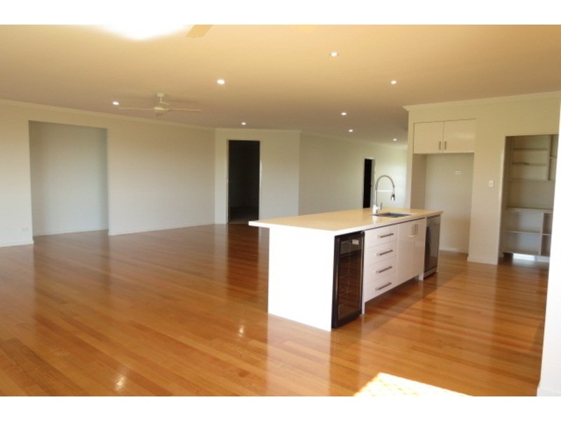 40 Scenic Drive, Bowen QLD 4805