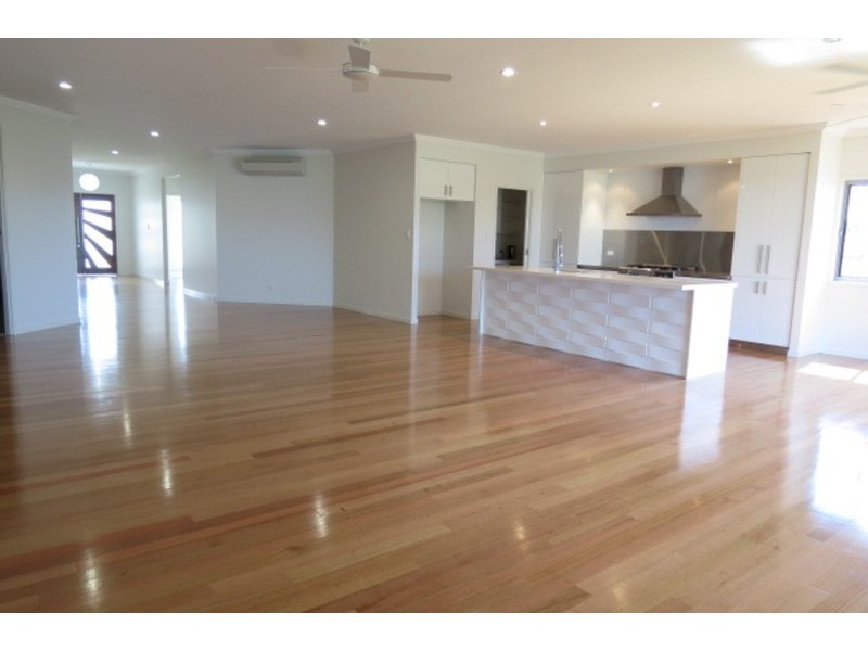 40 Scenic Drive, Bowen QLD 4805