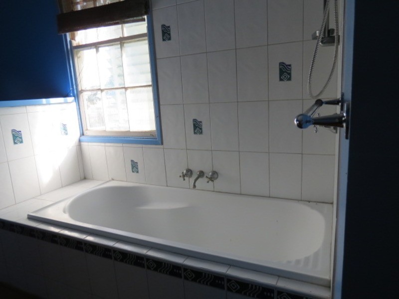 68 Tracey Street, Bowen QLD 4805