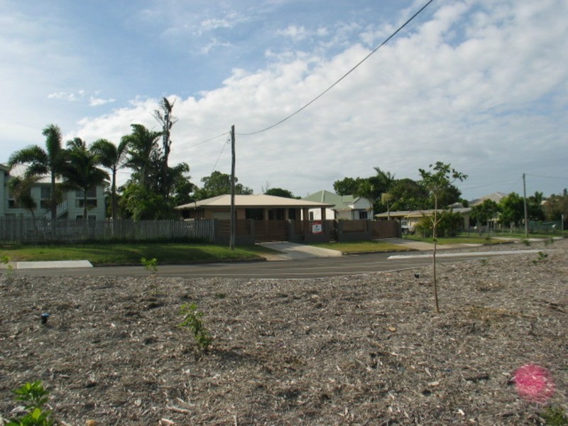 64 Gordon Street, Bowen QLD 4805
