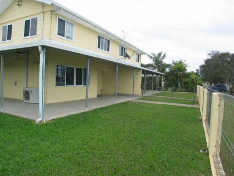 Flat 1/17 Leichhardt Street, Bowen QLD 4805