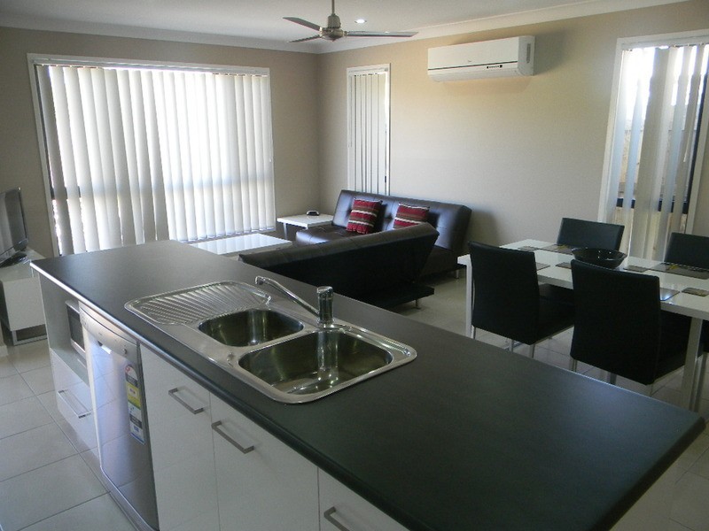 3/10 Gordon Street, Bowen QLD 4805