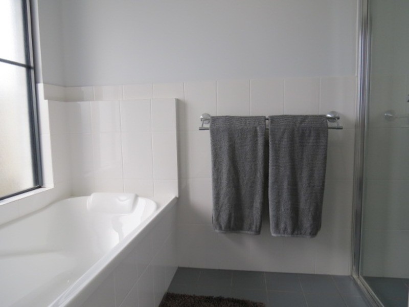 5 Fairway Drive, Bowen QLD 4805