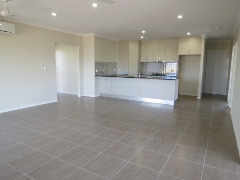 1/16 Lime Tree Court, Bowen QLD 4805