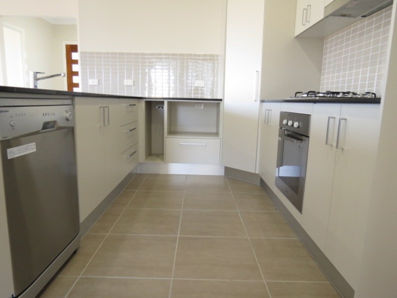 1/16 Lime Tree Court, Bowen QLD 4805