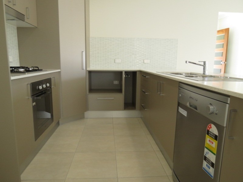 2/16 Lime Tree Court, Bowen QLD 4805