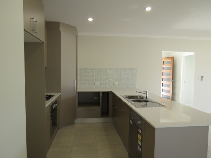 2/16 Lime Tree Court, Bowen QLD 4805