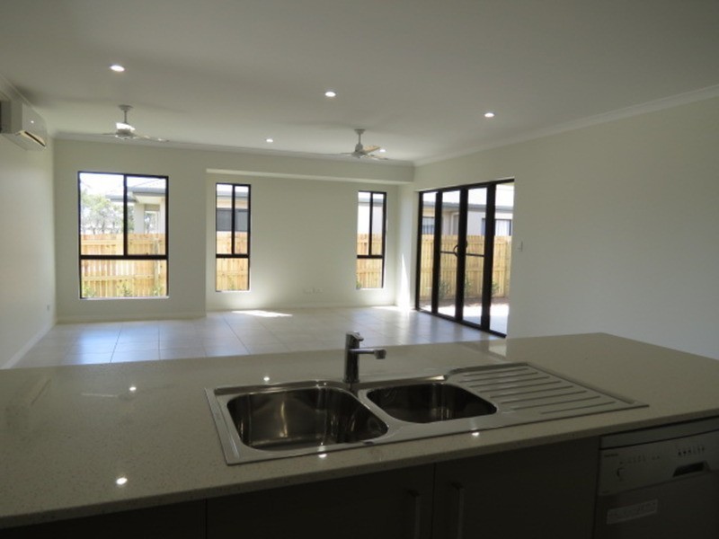 2/16 Lime Tree Court, Bowen QLD 4805