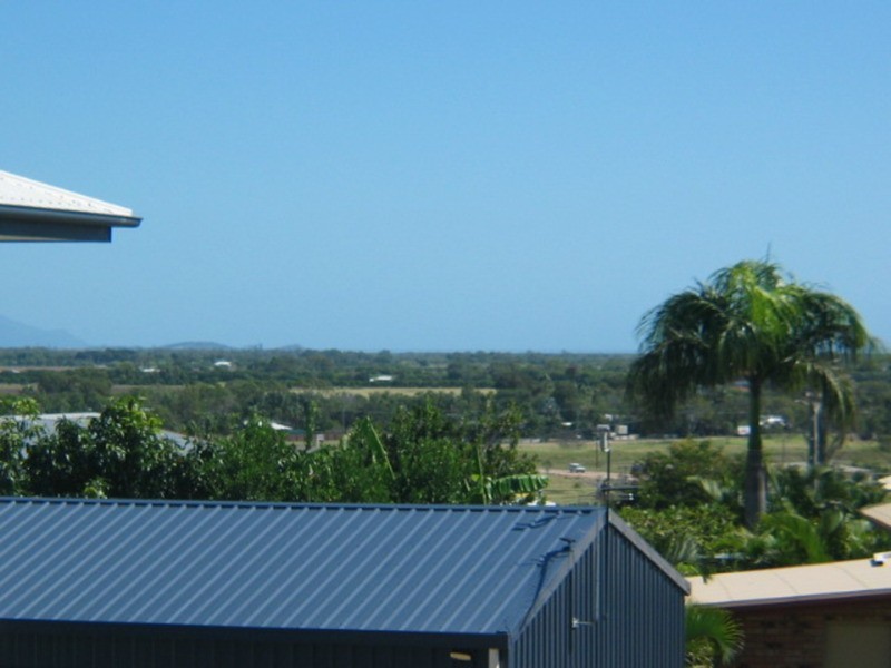 10 Pilcher Place, Bowen QLD 4805