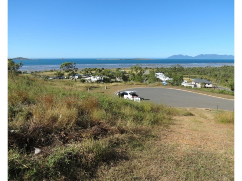 25 Grandview Terrace, Bowen QLD 4805