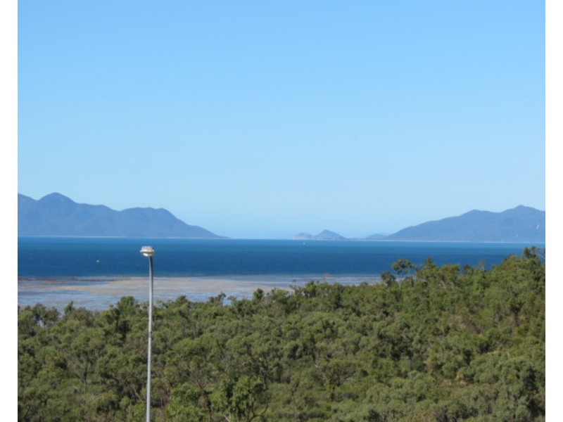 25 Grandview Terrace, Bowen QLD 4805