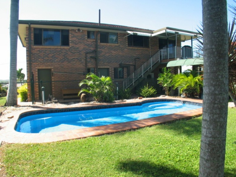 27 Mitchell Street, Bowen QLD 4805