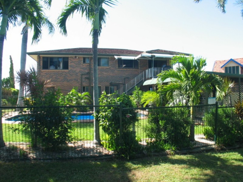 27 Mitchell Street, Bowen QLD 4805