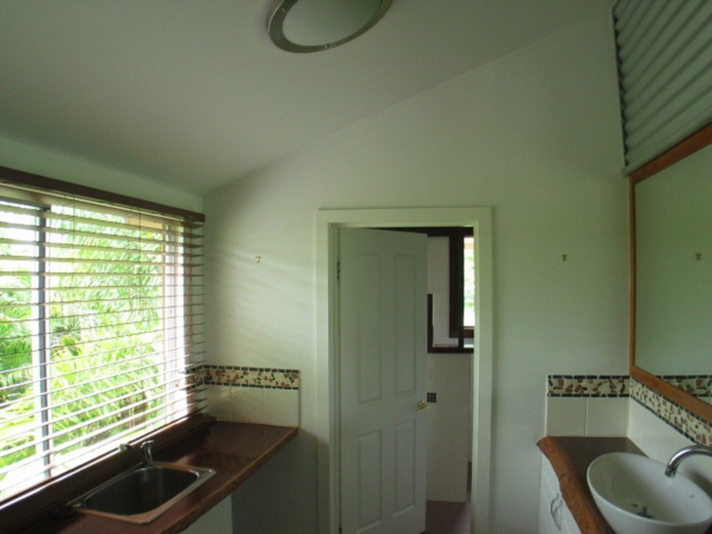 31 Livingstone Street, Bowen QLD 4805