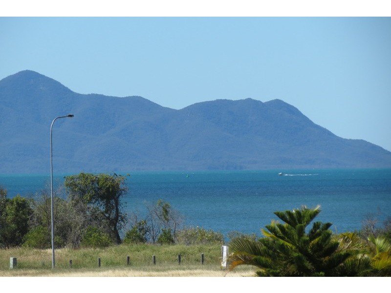 9 Bayside Court, Bowen QLD 4805