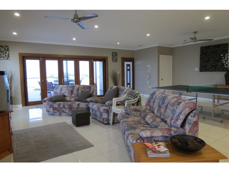 9 Bayside Court, Bowen QLD 4805